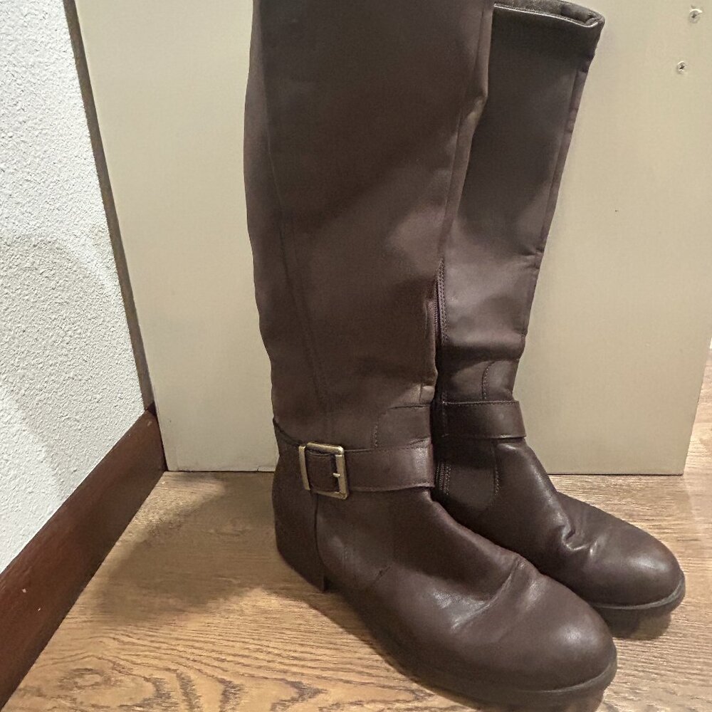 Born BOC Tall Women's Brown Knee High Boots Size 10 Lightly Used